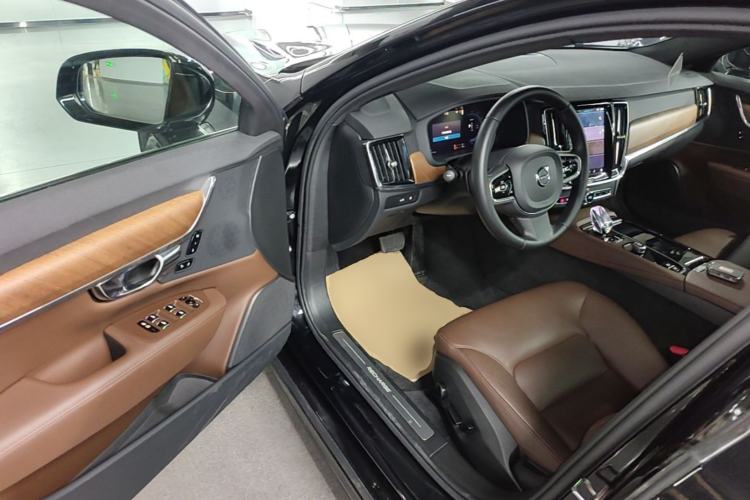 Used Volvo S90 New Energy 2024 Plug-in Hybrid Four-Wheel Drive Long-Range Zhiyi Luxury Edition Driver Seat