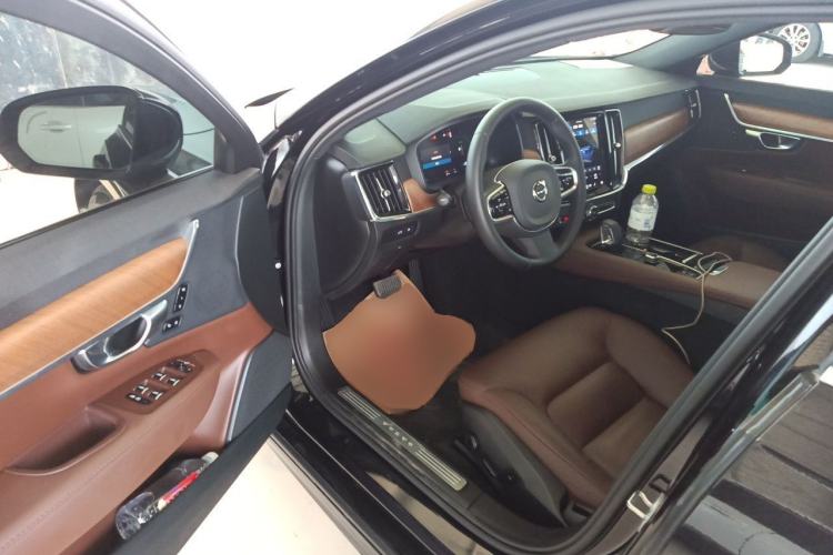 Used Volvo S90 New Energy 2024 Plug-in Hybrid Four-Wheel Drive Long-Range Zhiyi Luxury Edition Driver Seat