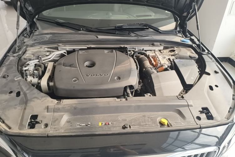Used Volvo S90 New Energy 2024 Plug-in Hybrid Four-Wheel Drive Long-Range Luxury Smart Edition Engine Bay