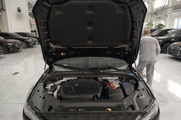 Used Volvo S90 New Energy 2024 Plug-in Hybrid Four-Wheel Drive Long-Range Zhiyi Luxury Edition Engine Bay