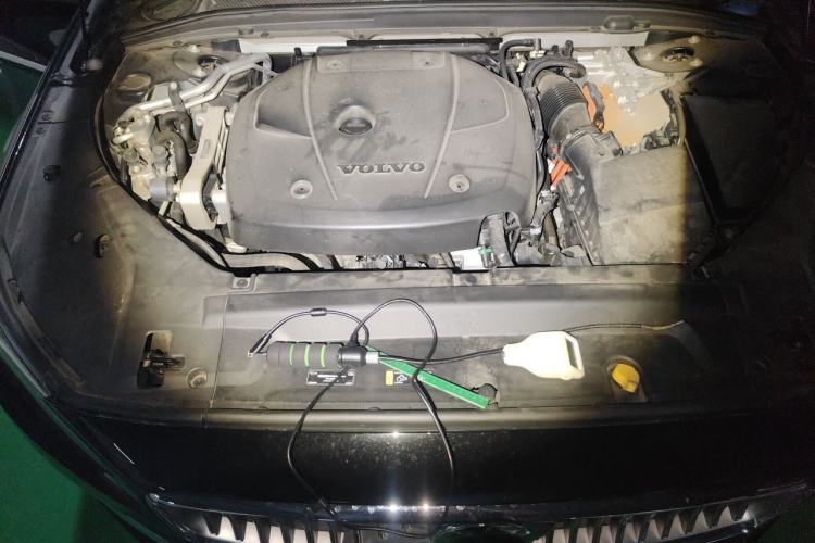 Used Volvo S90 New Energy 2024 Plug-in Hybrid Four-Wheel Drive Long-Range Zhiyi Luxury Edition Engine Bay