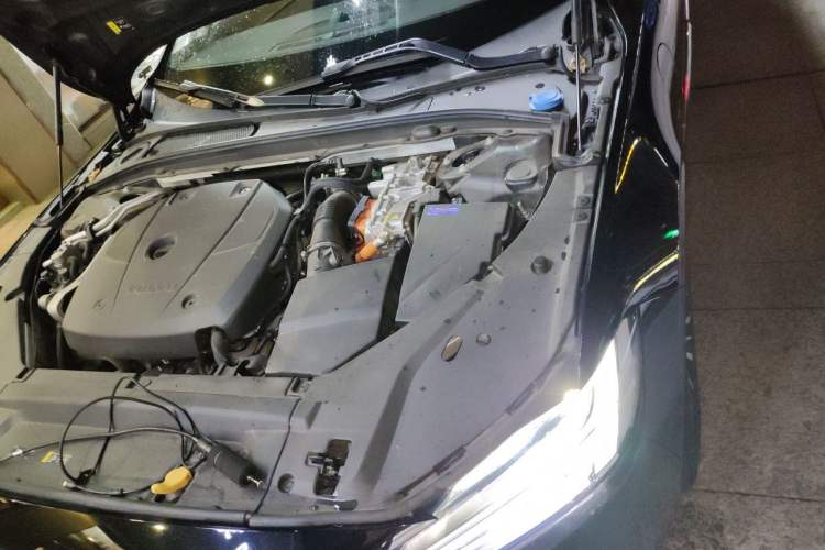 Used Volvo S90 New Energy 2024 Plug-in Hybrid Four-Wheel Drive Long-Range Zhiyi Luxury Edition Engine Bay Left