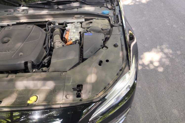 Used Volvo S90 New Energy 2024 Plug-in Hybrid Four-Wheel Drive Long-Range Zhiyi Luxury Edition Engine Bay Left