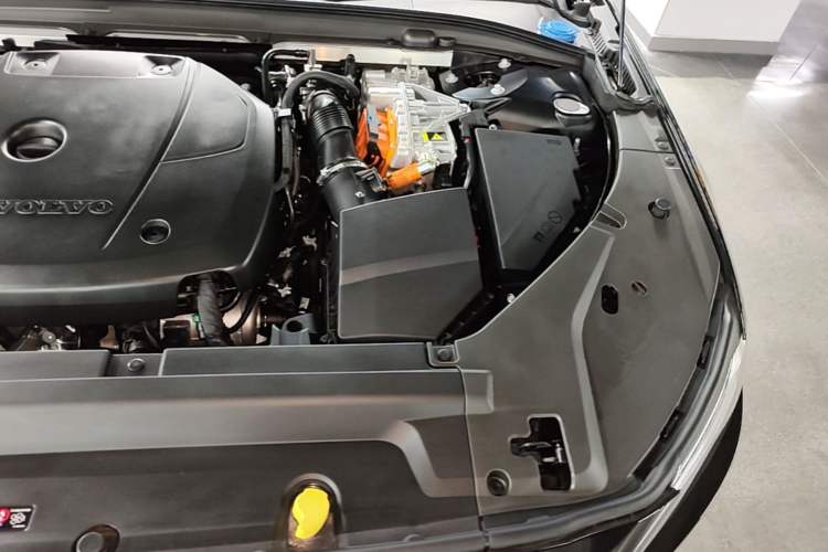 Used Volvo S90 New Energy 2024 Plug-in Hybrid Four-Wheel Drive Long-Range Zhiyi Luxury Edition Engine Bay Left
