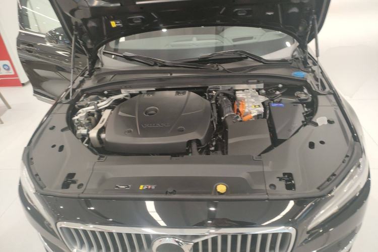 Used Volvo S90 New Energy 2024 Plug-in Hybrid Four-Wheel Drive Long-Range Luxury Smart Edition Engine Bay