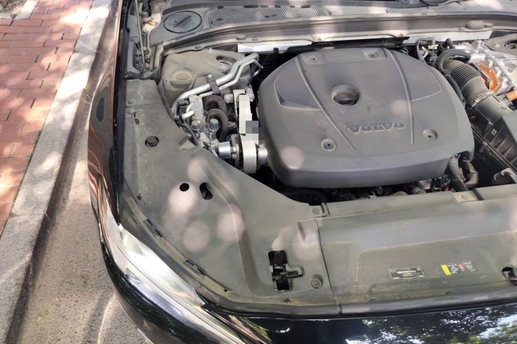 Used Volvo S90 New Energy 2024 Plug-in Hybrid Four-Wheel Drive Long-Range Zhiyi Luxury Edition Engine Bay Right