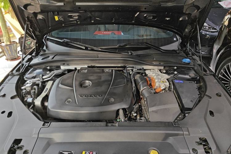 Used Volvo S90 New Energy 2024 Plug-in Hybrid Four-Wheel Drive Long-Range Luxury Smart Edition Engine Bay