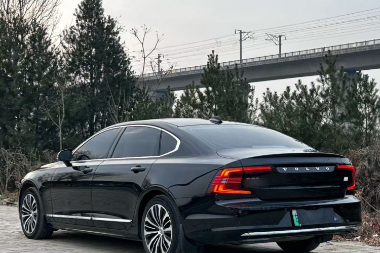 Used Volvo S90 New Energy 2024 Plug-in Hybrid Four-Wheel Drive Long-Range Zhiyi Luxury Edition Exterior 2