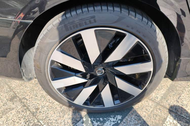 Used Volvo S90 New Energy 2024 Plug-in Hybrid Four-Wheel Drive Long-Range Luxury Smart Edition Exterior 2