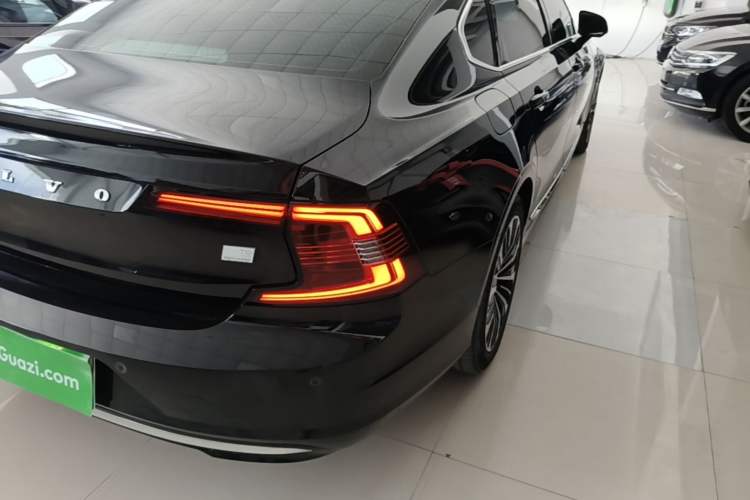 Used Volvo S90 New Energy 2024 Plug-in Hybrid Four-Wheel Drive Long-Range Zhiyi Luxury Edition Exterior 3