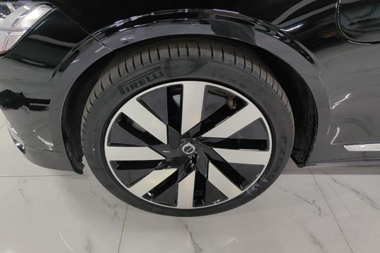 Used Volvo S90 New Energy 2024 Plug-in Hybrid Four-Wheel Drive Long-Range Luxury Smart Edition Exterior 4