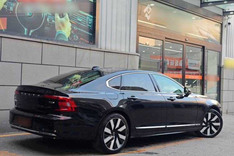 Used Volvo S90 New Energy 2024 Plug-in Hybrid Four-Wheel Drive Long-Range Luxury Smart Edition Exterior 4
