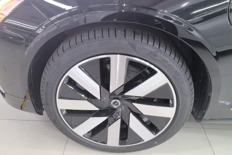 Used Volvo S90 New Energy 2024 Plug-in Hybrid Four-Wheel Drive Long-Range Luxury Smart Edition Exterior 4