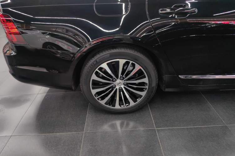 Used Volvo S90 New Energy 2024 Plug-in Hybrid Four-Wheel Drive Long-Range Zhiyi Luxury Edition Exterior 5