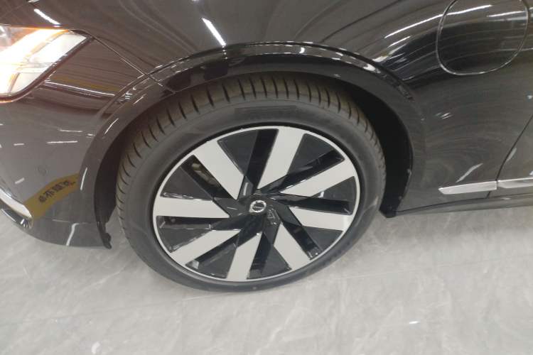 Used Volvo S90 New Energy 2024 Plug-in Hybrid Four-Wheel Drive Long-Range Luxury Smart Edition Exterior 7