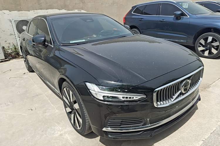 Used Volvo S90 New Energy 2024 Plug-in Hybrid Four-Wheel Drive Long-Range Luxury Smart Edition Front Right 45 Deg