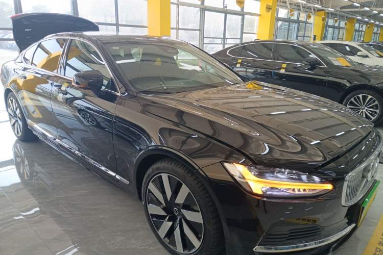 Used Volvo S90 New Energy 2024 Plug-in Hybrid Four-Wheel Drive Long-Range Luxury Smart Edition Front Right 45 Deg