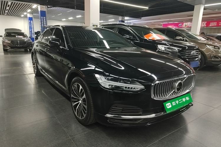 Used Volvo S90 New Energy 2024 Plug-in Hybrid Four-Wheel Drive Long-Range Zhiyi Luxury Edition Front Right 45 Deg