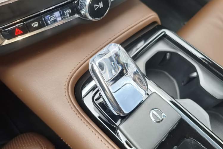Used Volvo S90 New Energy 2024 Plug-in Hybrid Four-Wheel Drive Long-Range Luxury Smart Edition Gear Lever