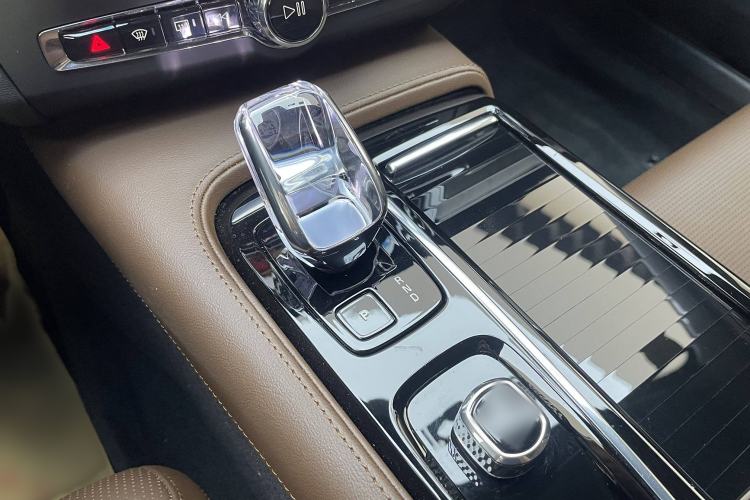 Used Volvo S90 New Energy 2024 Plug-in Hybrid Four-Wheel Drive Long-Range Luxury Smart Edition Gear Lever