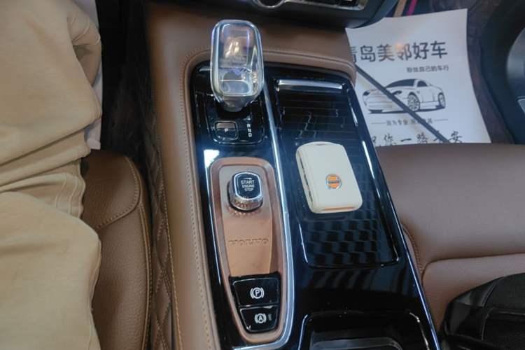 Used Volvo S90 New Energy 2024 Plug-in Hybrid Four-Wheel Drive Long-Range Zhiyi Luxury Edition Gear Lever