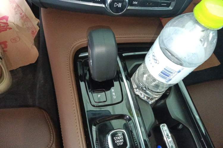 Used Volvo S90 New Energy 2024 Plug-in Hybrid Four-Wheel Drive Long-Range Zhiyi Luxury Edition Gear Lever