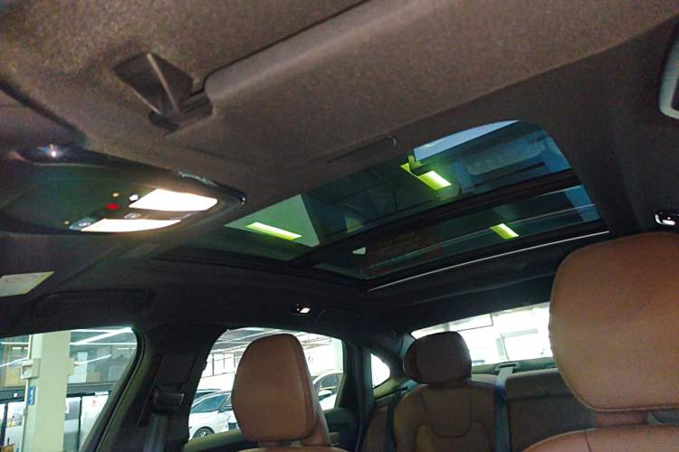 Used Volvo S90 New Energy 2024 Plug-in Hybrid Four-Wheel Drive Long-Range Zhiyi Luxury Edition Headliner