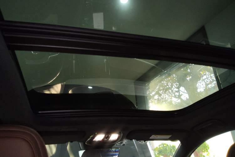 Used Volvo S90 New Energy 2024 Plug-in Hybrid Four-Wheel Drive Long-Range Luxury Smart Edition Headliner