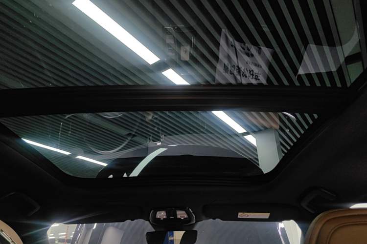 Used Volvo S90 New Energy 2024 Plug-in Hybrid Four-Wheel Drive Long-Range Zhiyi Luxury Edition Headliner