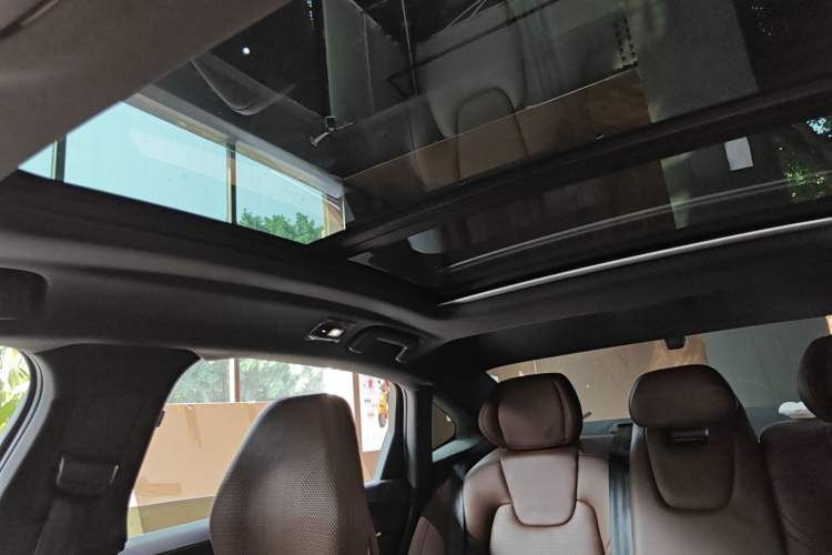 Used Volvo S90 New Energy 2024 Plug-in Hybrid Four-Wheel Drive Long-Range Luxury Smart Edition Headliner