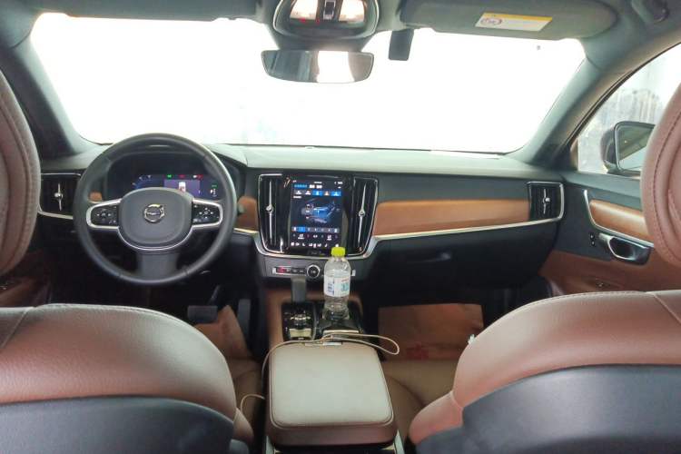 Used Volvo S90 New Energy 2024 Plug-in Hybrid Four-Wheel Drive Long-Range Zhiyi Luxury Edition Headliner