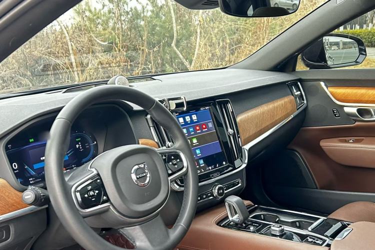 Used Volvo S90 New Energy 2024 Plug-in Hybrid Four-Wheel Drive Long-Range Zhiyi Luxury Edition Interior 1