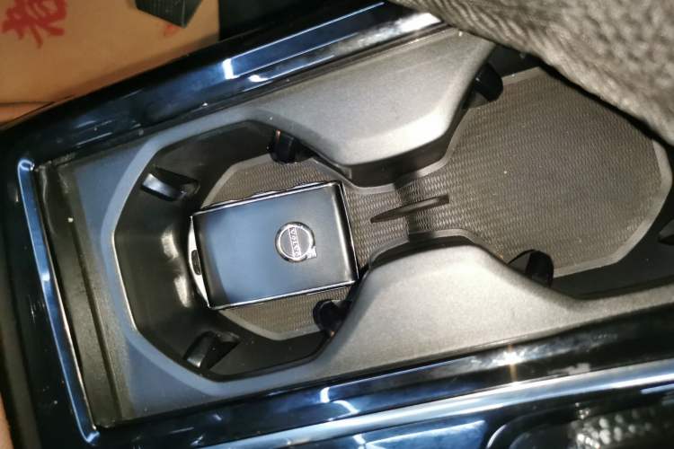 Used Volvo S90 New Energy 2024 Plug-in Hybrid Four-Wheel Drive Long-Range Zhiyi Luxury Edition Interior 1