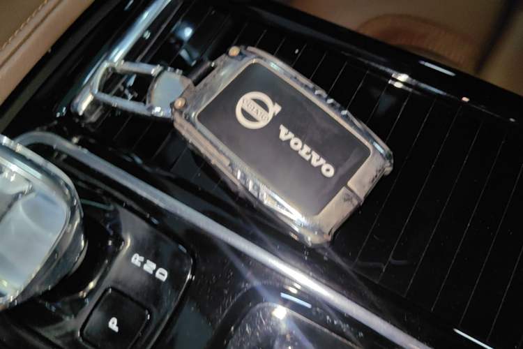 Used Volvo S90 New Energy 2024 Plug-in Hybrid Four-Wheel Drive Long-Range Luxury Smart Edition Interior 1