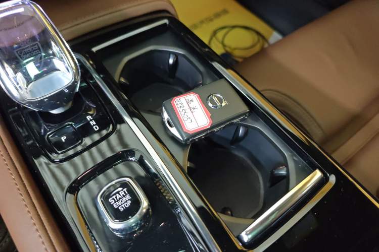 Used Volvo S90 New Energy 2024 Plug-in Hybrid Four-Wheel Drive Long-Range Luxury Smart Edition Interior 1