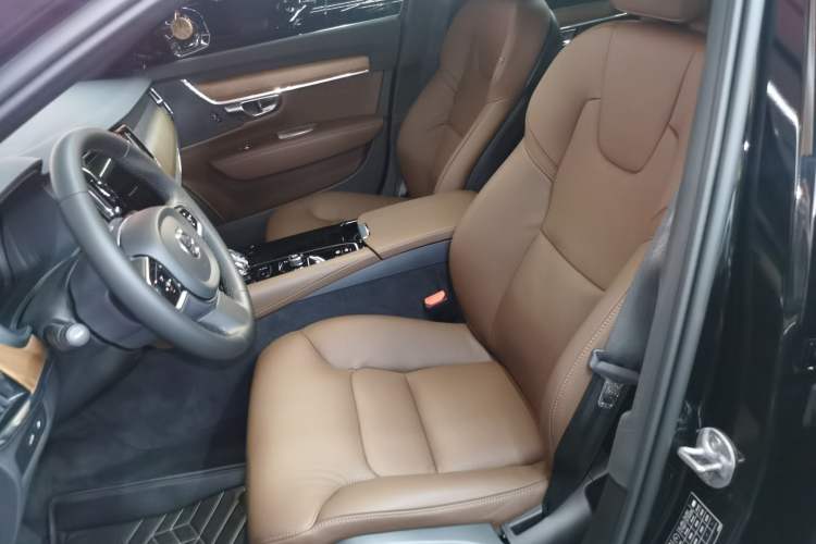 Used Volvo S90 New Energy 2024 Plug-in Hybrid Four-Wheel Drive Long-Range Zhiyi Luxury Edition Interior 2