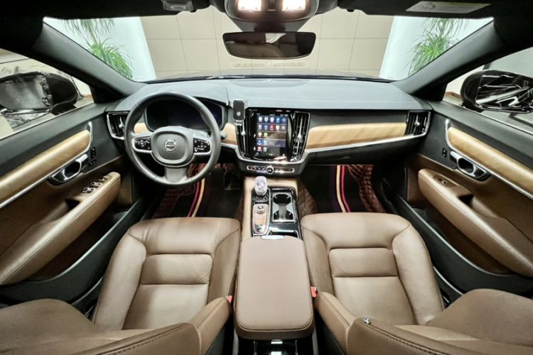 Used Volvo S90 New Energy 2024 Plug-in Hybrid Four-Wheel Drive Long-Range Zhiyi Luxury Edition Interior 2