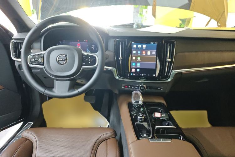 Used Volvo S90 New Energy 2024 Plug-in Hybrid Four-Wheel Drive Long-Range Luxury Smart Edition Interior 2