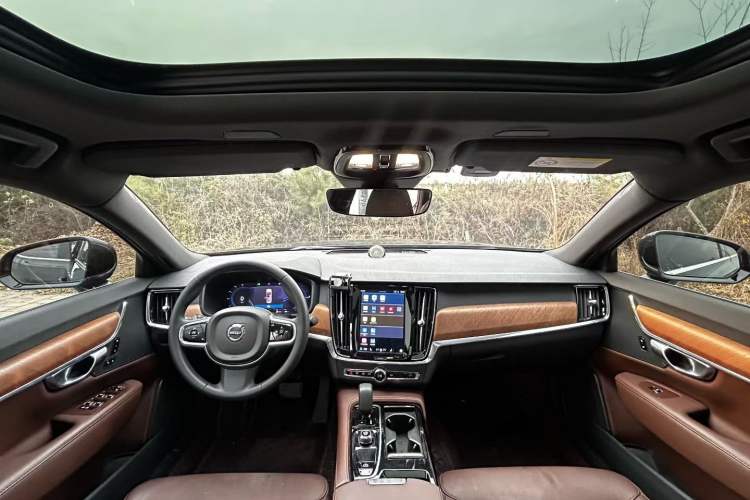 Used Volvo S90 New Energy 2024 Plug-in Hybrid Four-Wheel Drive Long-Range Zhiyi Luxury Edition Interior 3