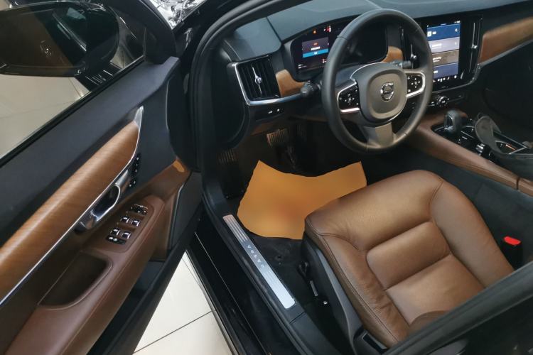 Used Volvo S90 New Energy 2024 Plug-in Hybrid Four-Wheel Drive Long-Range Zhiyi Luxury Edition Interior 3