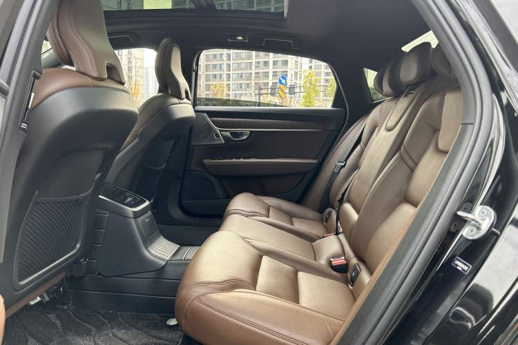 Used Volvo S90 New Energy 2024 Plug-in Hybrid Four-Wheel Drive Long-Range Luxury Smart Edition Interior 3