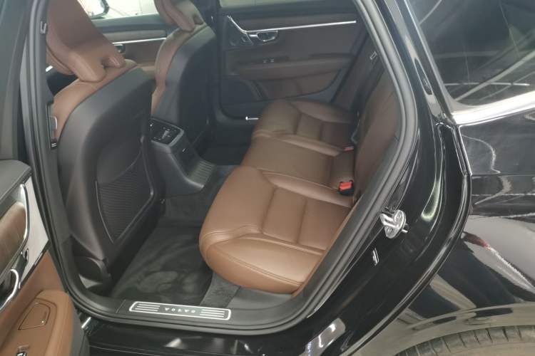 Used Volvo S90 New Energy 2024 Plug-in Hybrid Four-Wheel Drive Long-Range Luxury Smart Edition Interior 4