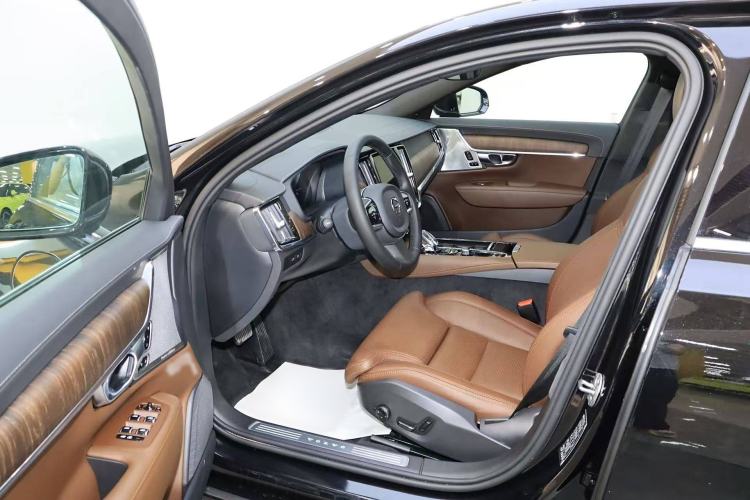 Used Volvo S90 New Energy 2024 Plug-in Hybrid Four-Wheel Drive Long-Range Luxury Smart Edition Interior 5