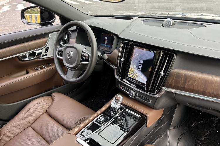 Used Volvo S90 New Energy 2024 Plug-in Hybrid Four-Wheel Drive Long-Range Luxury Smart Edition Interior 6