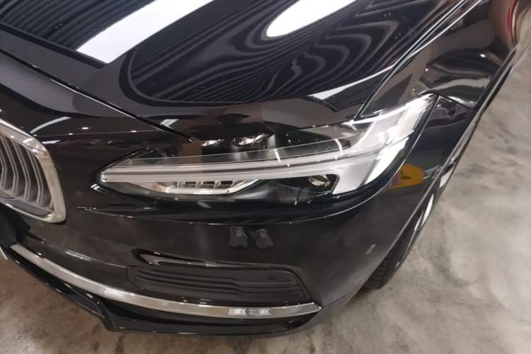 Used Volvo S90 New Energy 2024 Plug-in Hybrid Four-Wheel Drive Long-Range Luxury Smart Edition Left Front Headlight