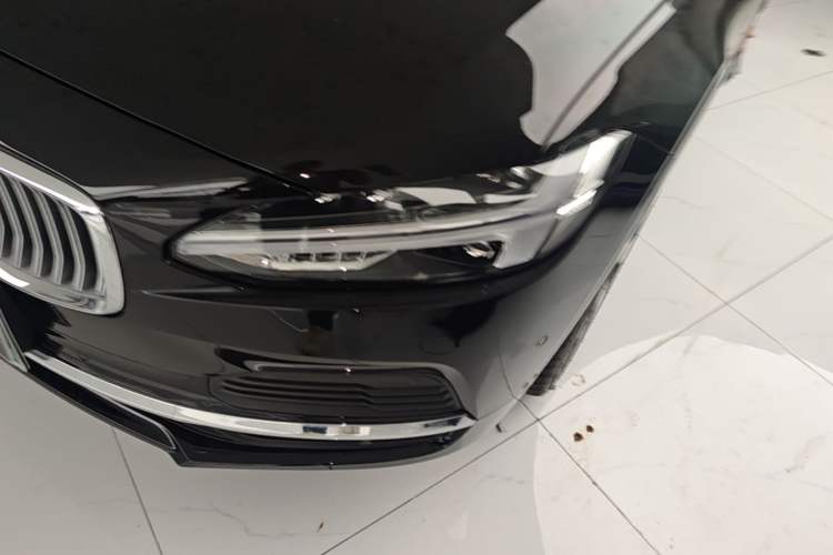 Used Volvo S90 New Energy 2024 Plug-in Hybrid Four-Wheel Drive Long-Range Luxury Smart Edition Left Front Headlight