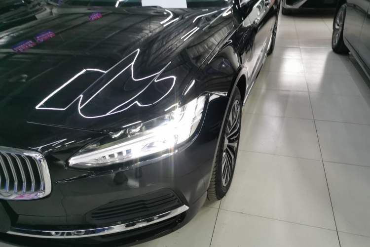 Used Volvo S90 New Energy 2024 Plug-in Hybrid Four-Wheel Drive Long-Range Zhiyi Luxury Edition Left Front Headlight