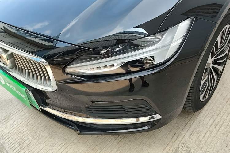 Used Volvo S90 New Energy 2024 Plug-in Hybrid Four-Wheel Drive Long-Range Zhiyi Luxury Edition Left Front Headlight