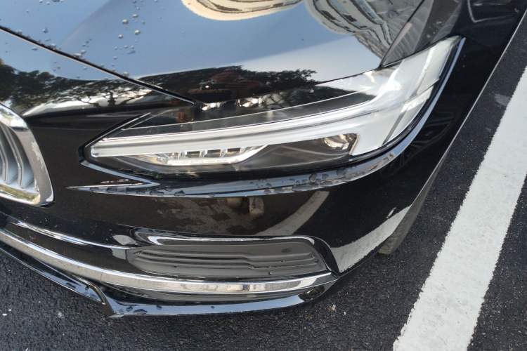 Used Volvo S90 New Energy 2024 Plug-in Hybrid Four-Wheel Drive Long-Range Luxury Smart Edition Left Front Headlight