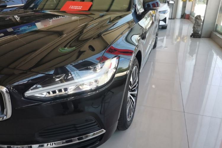 Used Volvo S90 New Energy 2024 Plug-in Hybrid Four-Wheel Drive Long-Range Zhiyi Luxury Edition Left Front Headlight